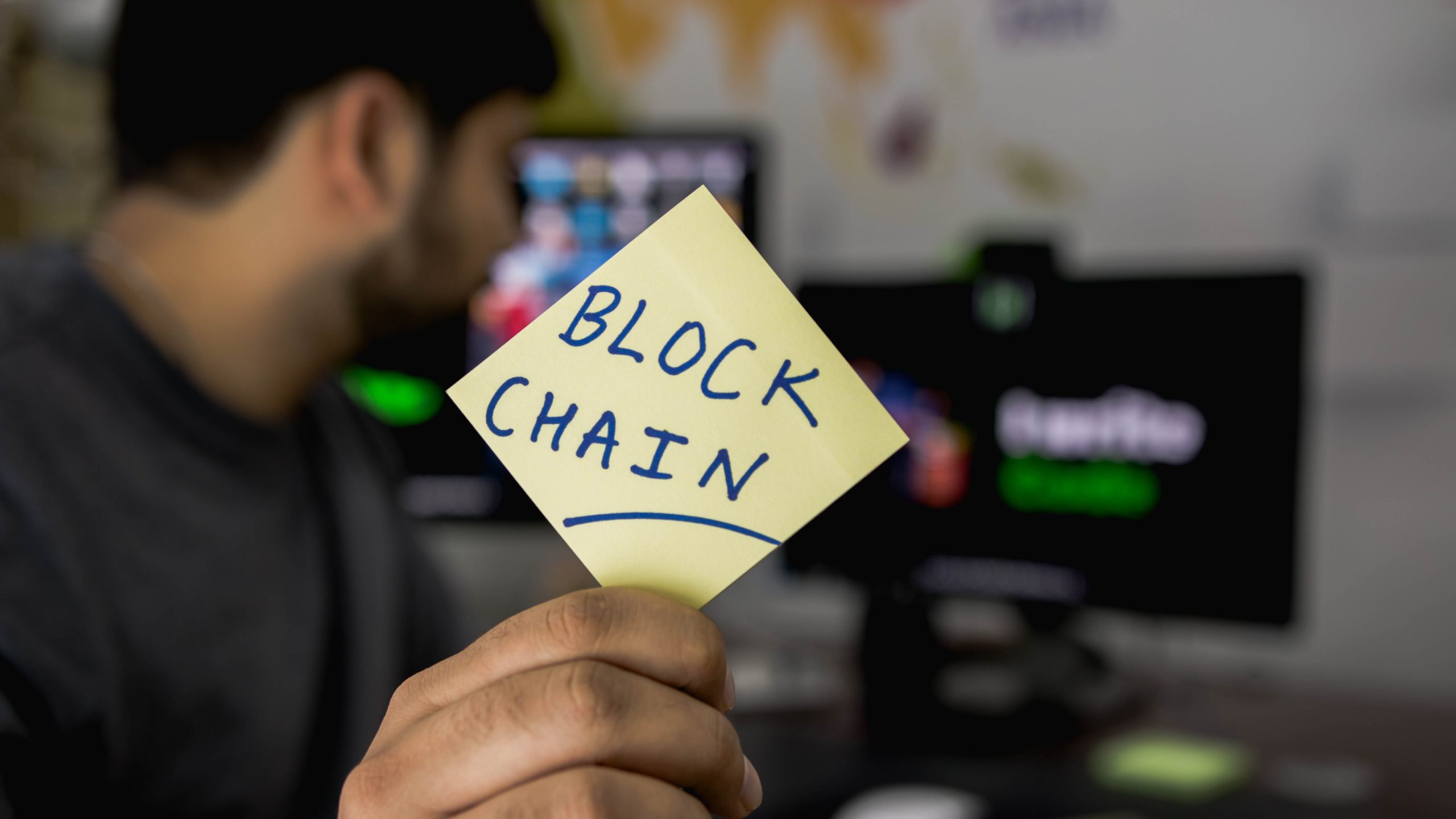 How Blockchain Technology Can Benefit the Internet of Things